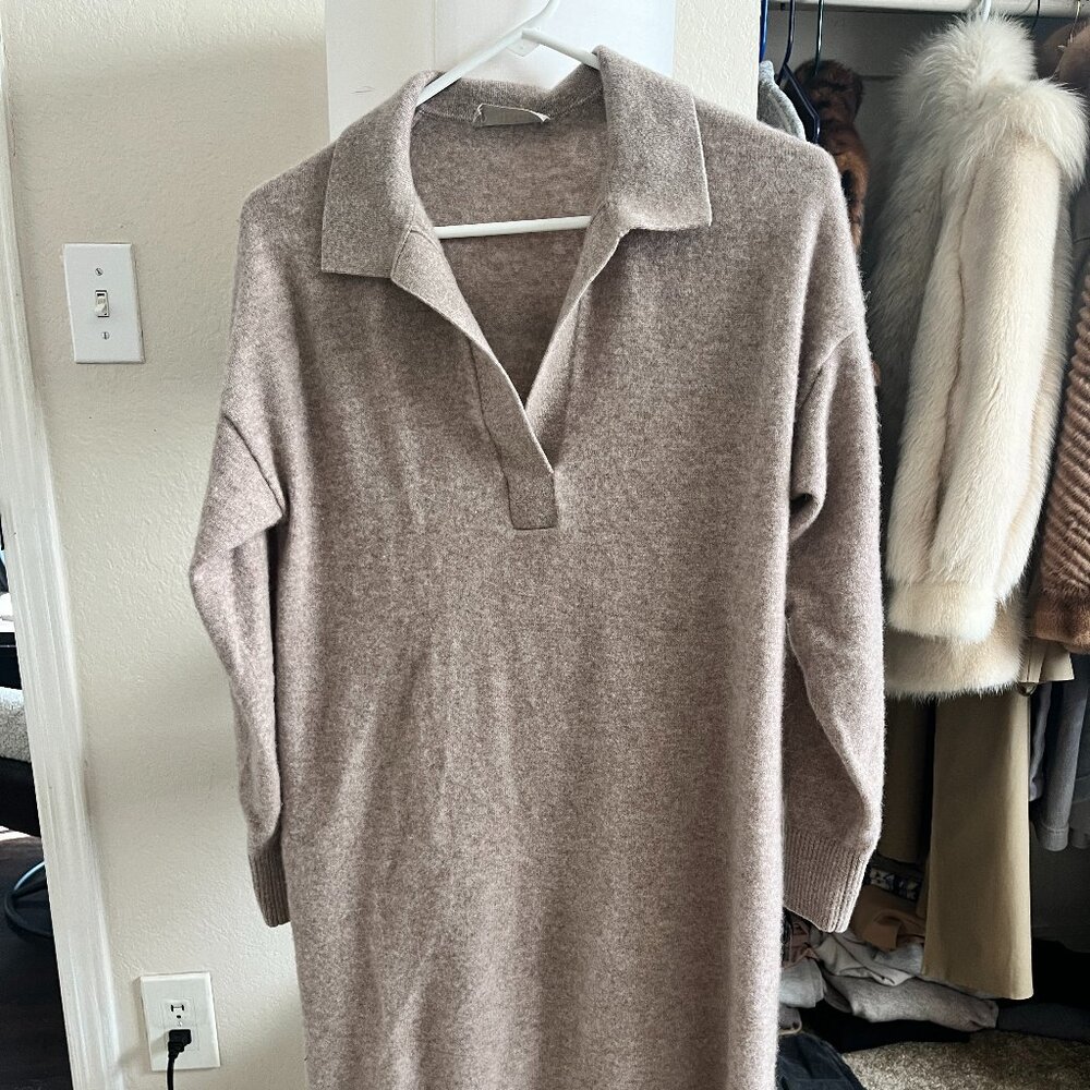 Great Condition Everlane 100% Cashmere Long Winter Dress-Medium Size